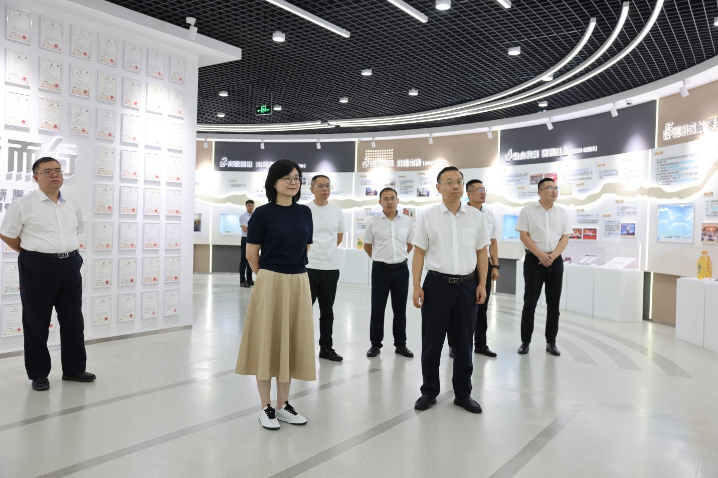 郵儲銀行濱州分行黨委書記、行長梁騫一行來山東三星集團走訪調(diào)研