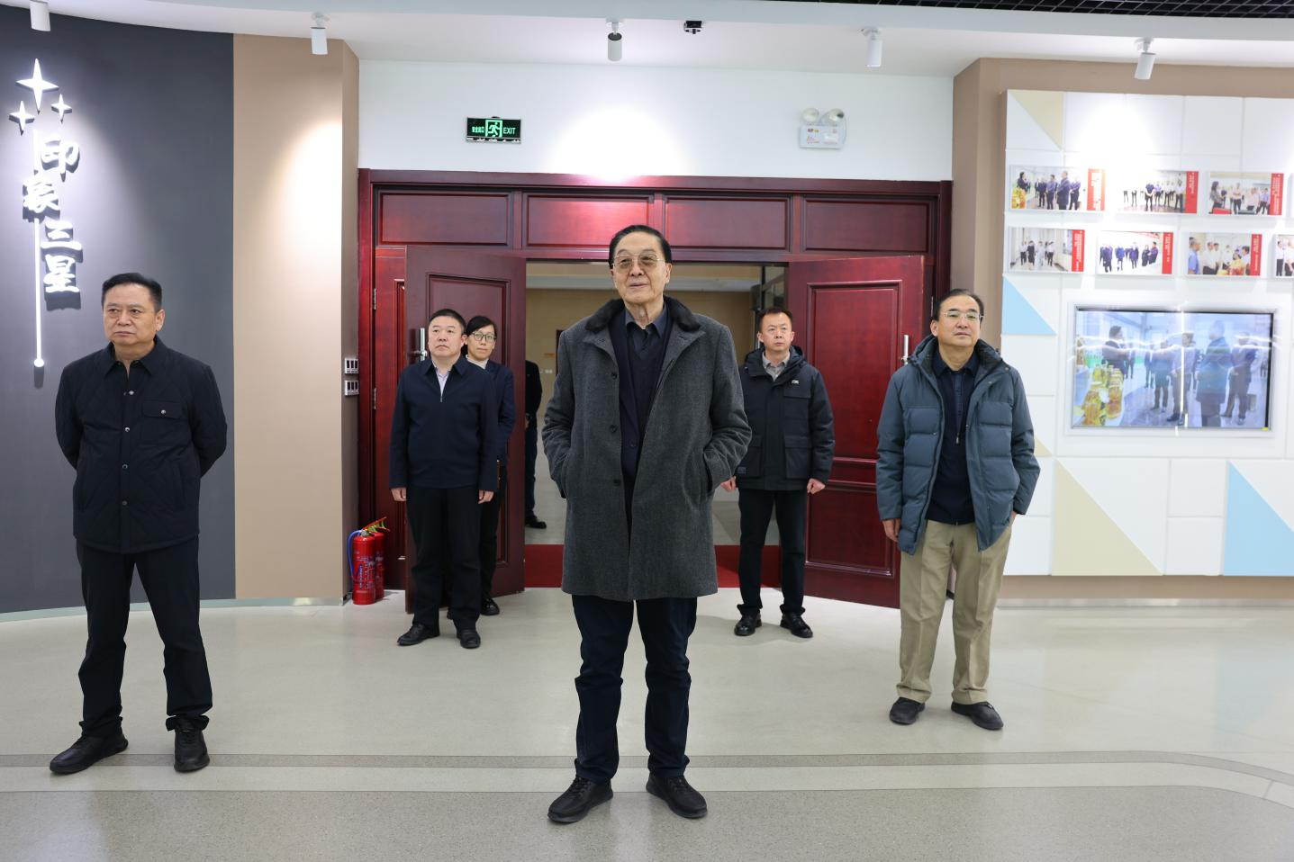 原衛(wèi)生部副部長、中國保健協(xié)會榮譽(yù)理事長張鳳樓一行來山東三星集團(tuán)調(diào)研指導(dǎo)