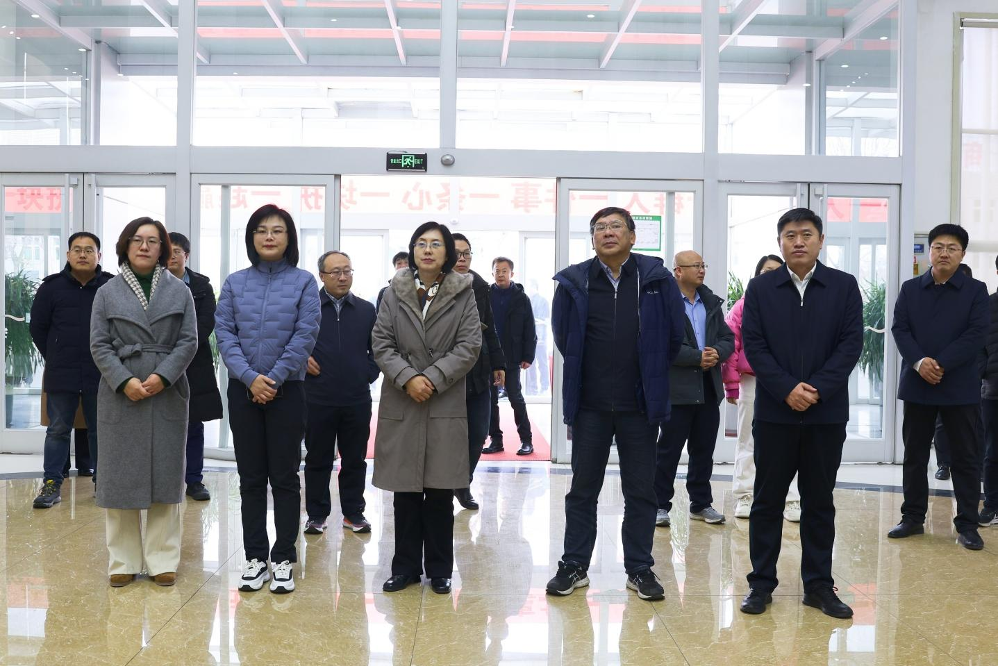 中國社會(huì)科學(xué)院農(nóng)村發(fā)展研究所黨委書記、副所長杜志雄一行來山東三星集團(tuán)調(diào)研