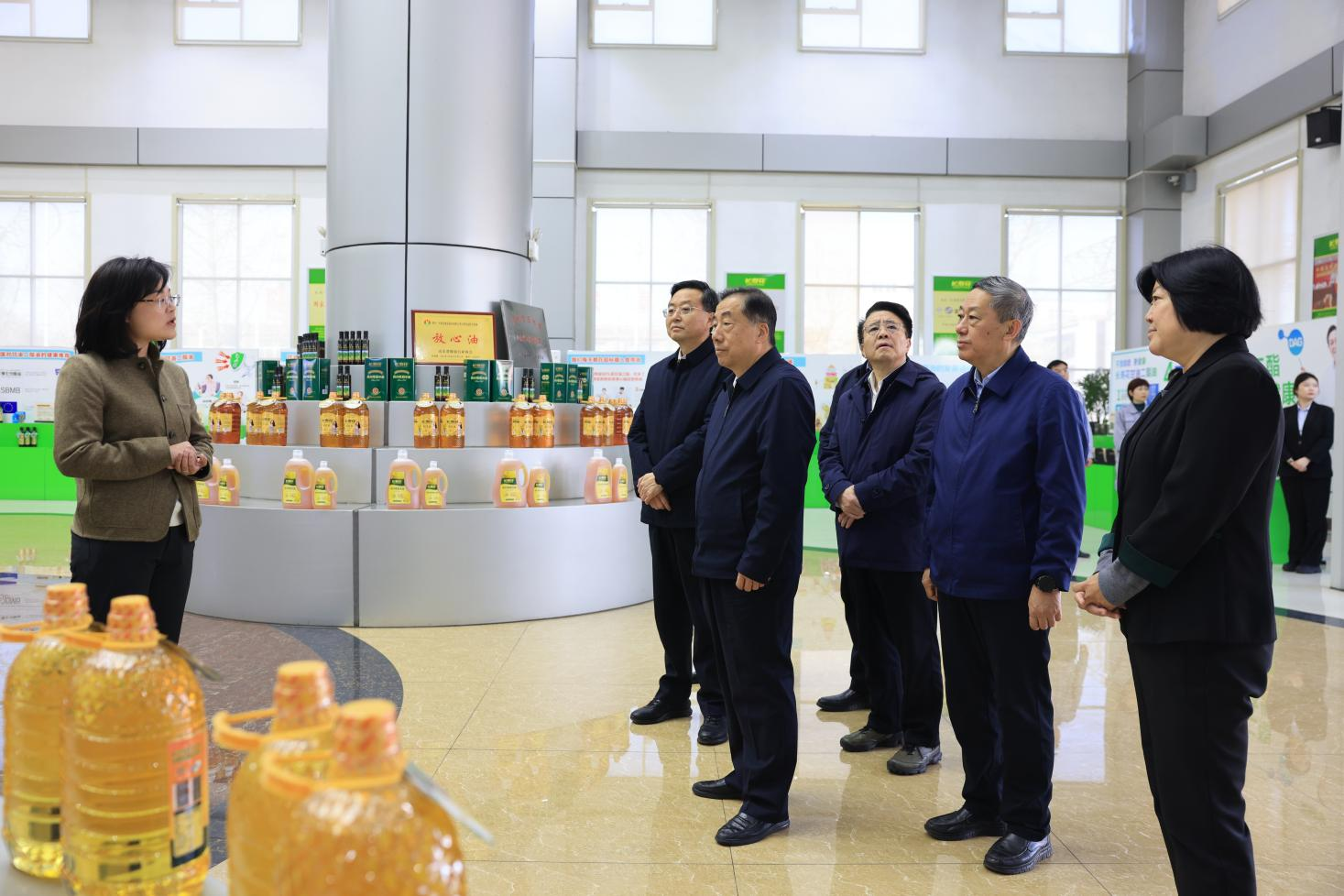 山東省人大常委會(huì)副主任、黨組副書記孫立成來山東三星集團(tuán)調(diào)研