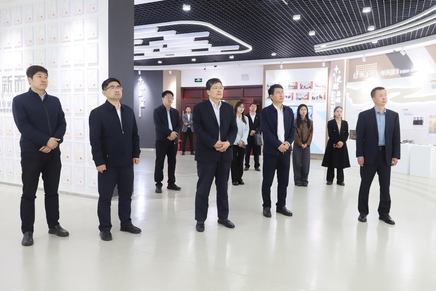 濱州市委市直機關工委副書記、三級調研員張榮堂帶隊來山東三星集團調研