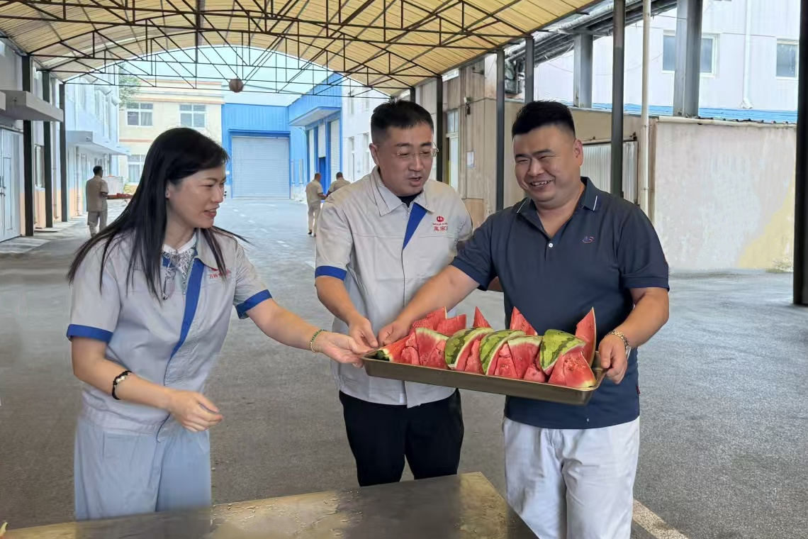 煙臺(tái)公司開(kāi)展“關(guān)愛(ài)員工 夏送清涼”活動(dòng)