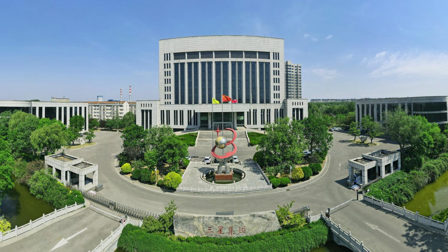 連續(xù)登榜再突破！山東三星集團(tuán)2025山東民企雙百強(qiáng)榮譽(yù)加冕