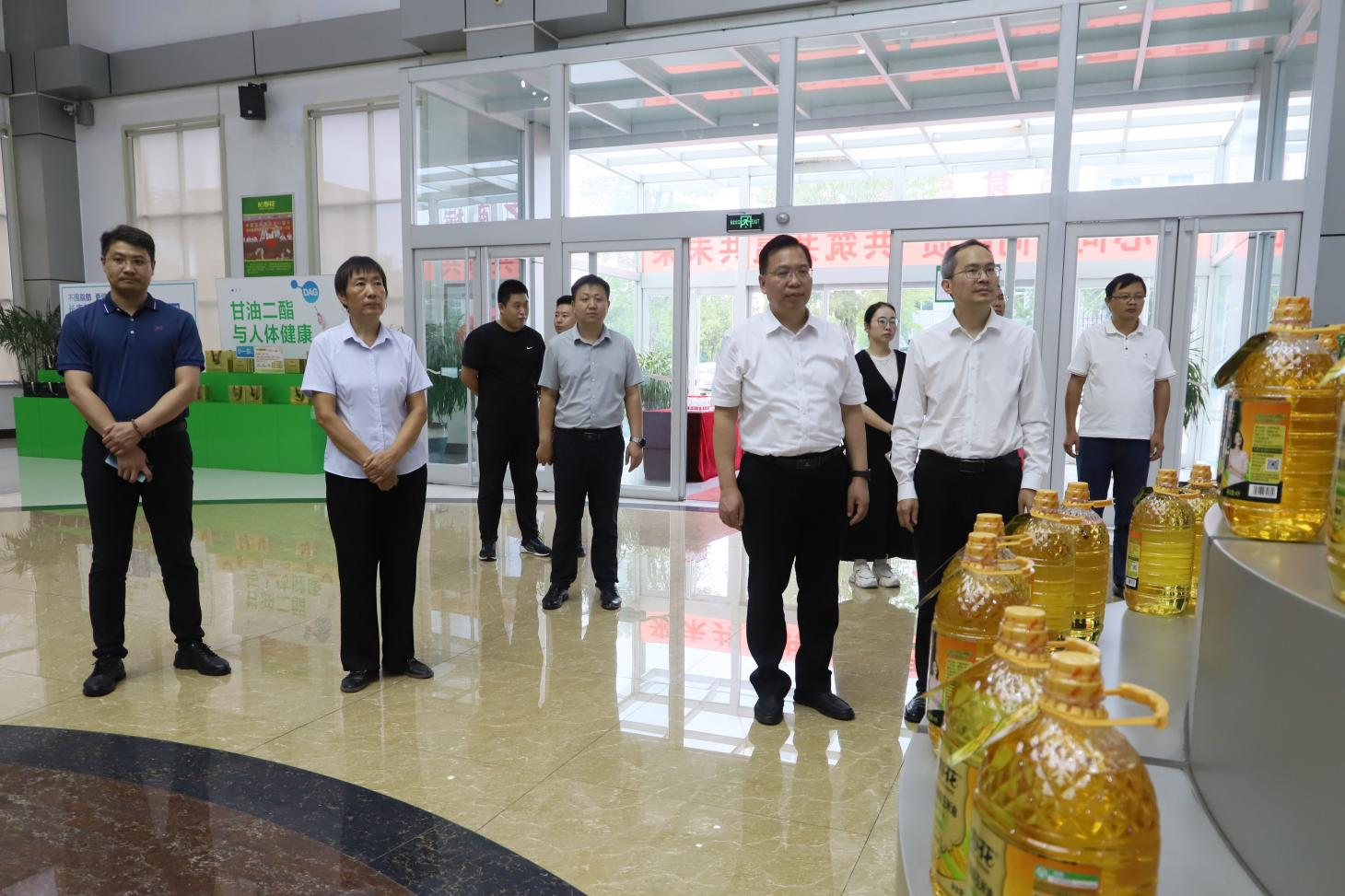 安徽糧食工程職業(yè)學(xué)院黨委副書記、院長武杰一行來山東三星集團參觀交流