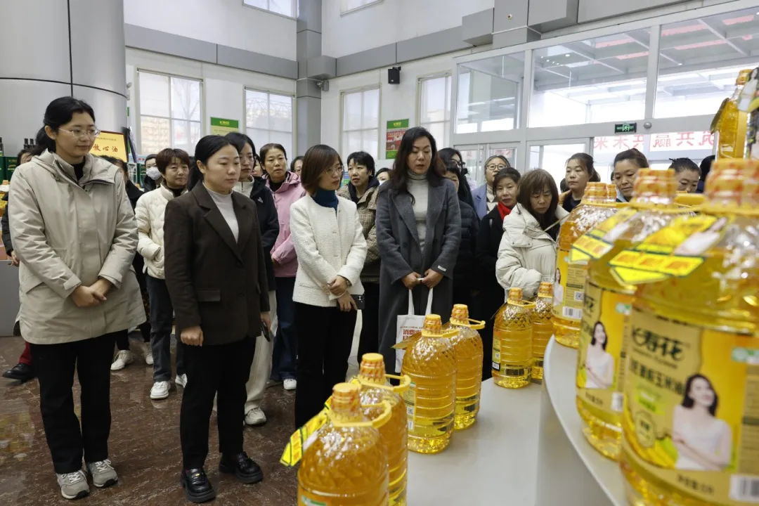 鄒平市 “筑夢鄉(xiāng)村?振興有我” 農(nóng)村婦女干部暨致富帶頭人培訓(xùn)班來山東三星集團(tuán)參觀交流