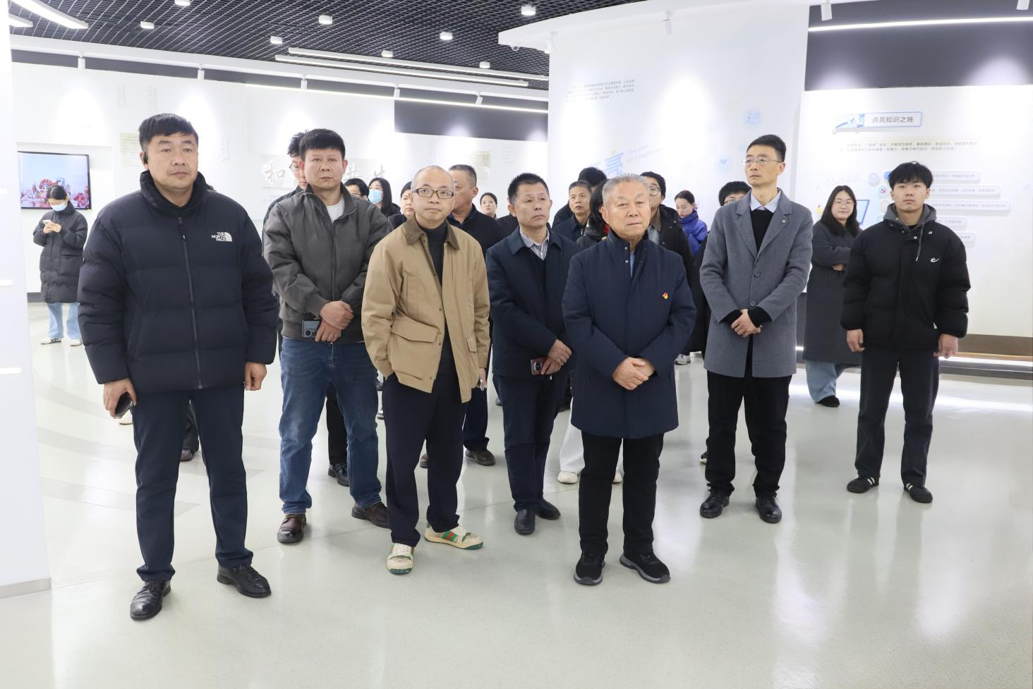 博興縣新興領(lǐng)域黨組織書記培訓(xùn)班來(lái)山東三星集團(tuán)觀摩學(xué)習(xí)